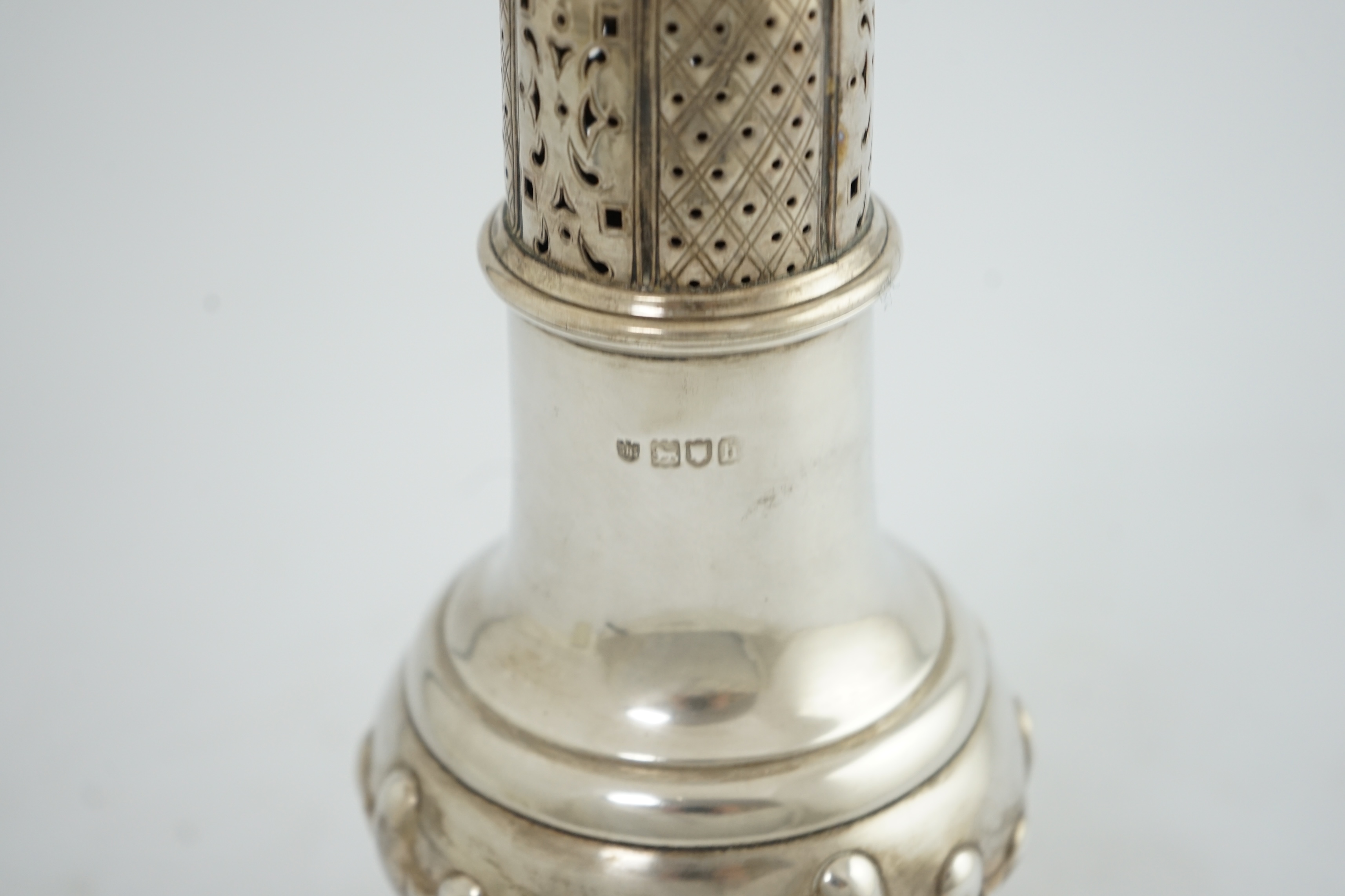 An Edwardian silver baluster sugar caster, by The Barnards